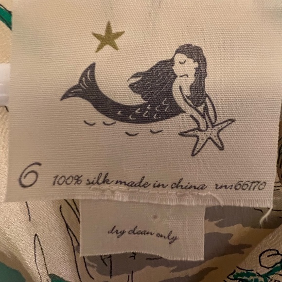 Anthropologie Mermaid tag silk dragonfly top, size 6. Hidden side zip. - Picture 4 of 11